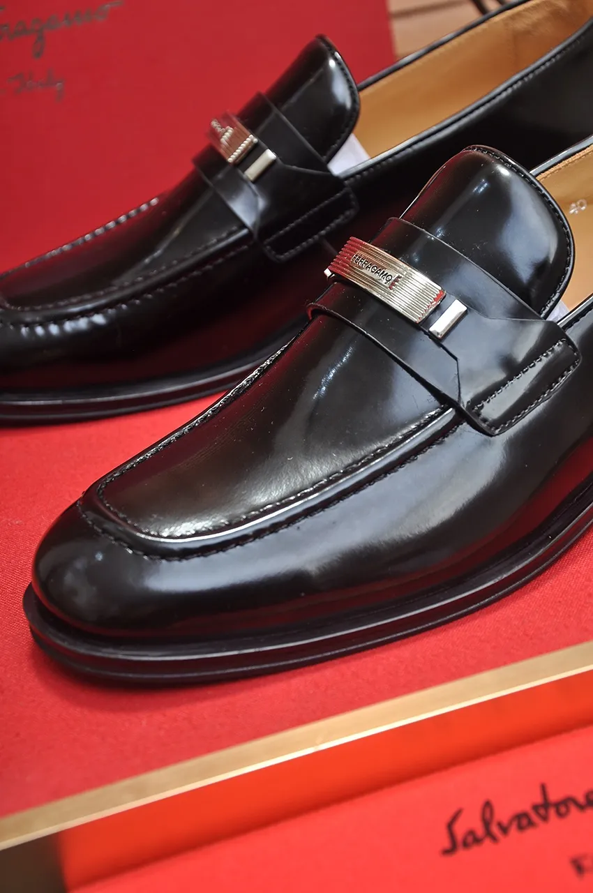 Men's shoes 💰620💶 [Ferragamo/Ferragamo] The latest model in the counter. Original imported open-sided high-quality cowhide hand-woven + imported 🐂 cowhide + original luxury metal buckle + original combination outsole. Comparative and stress-free 38--45 (45 custom-made)